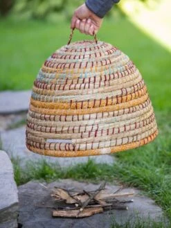 Artisan Natural Bee Skep -Outdoor Garden Care 3 4 crop 8613063 0361