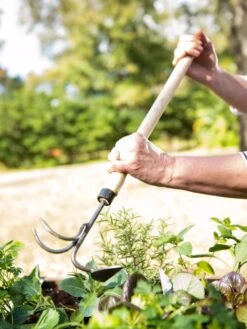 Gardener's Lifetime Raised Bed Cultivator -Outdoor Garden Care 8587960 3527 tif