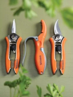 Gardener's Pocket Tool Set -Outdoor Garden Care 8595268 9487 tif