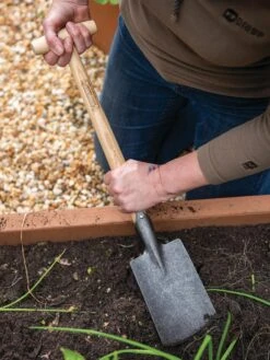Gardener’s Lifetime Perennial Spade With Short T-Handle -Outdoor Garden Care 8600310 3318 tif