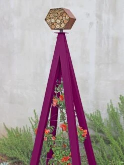 Bee Bungalow + Akoris Garden Tuteur Jr. -Outdoor Garden Care 8600532 01v bee bungalow akoris garden tuteur aubergine