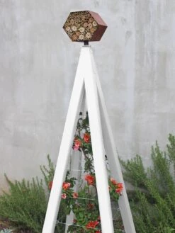 Bee Bungalow + Akoris Garden Tuteur Jr. -Outdoor Garden Care 8600532 03v bee bungalow akoris garden tuteur cloud white