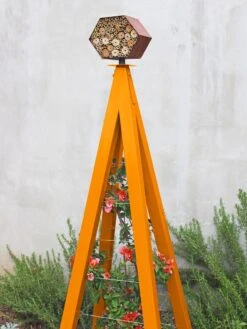 Bee Bungalow + Akoris Garden Tuteur Jr. -Outdoor Garden Care 8600532 04v bee bungalow akoris garden tuteur kumquat