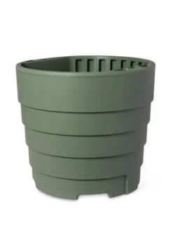 Gardener’s Victory Self-Watering Patio Planter -Outdoor Garden Care 8610236 9913 tif