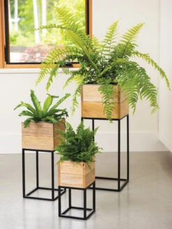 Tartu Elevated Square Planters