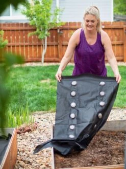 SeedSheets Organic Vegetable Garden, Easy Breezy Caprese, 4' X 8' -Outdoor Garden Care 8613295 10V 1